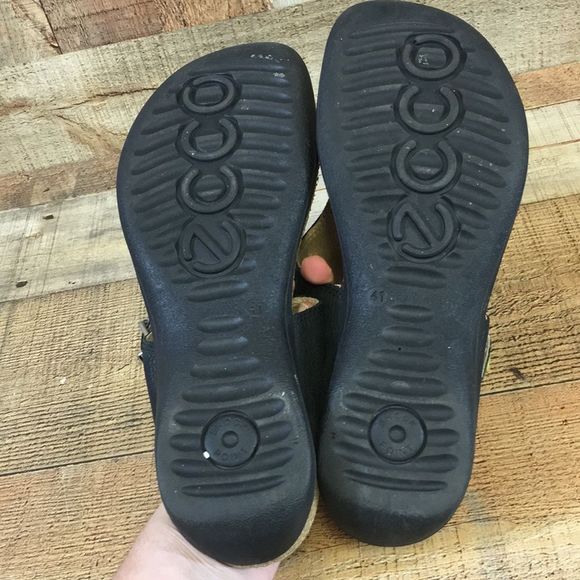 Ecco Sandals Womens 41 Black Thong Black Leather Buckle Strap Flip Flop 10-10.5 - Picture 12 of 16